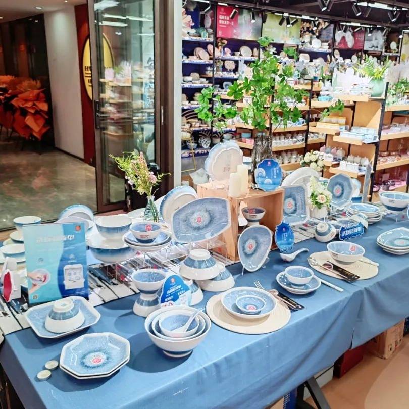 顺祥新品进驻资阳圣陶展厅