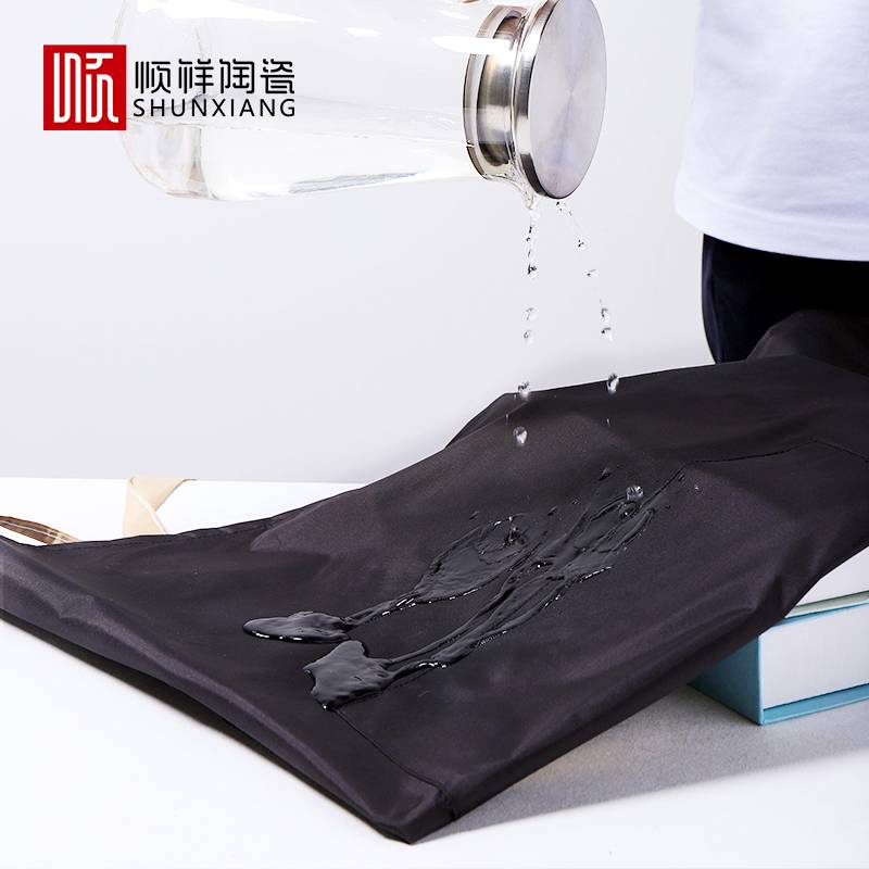 顺祥时尚围裙(卡其色-京剧花旦+玄色脸谱）